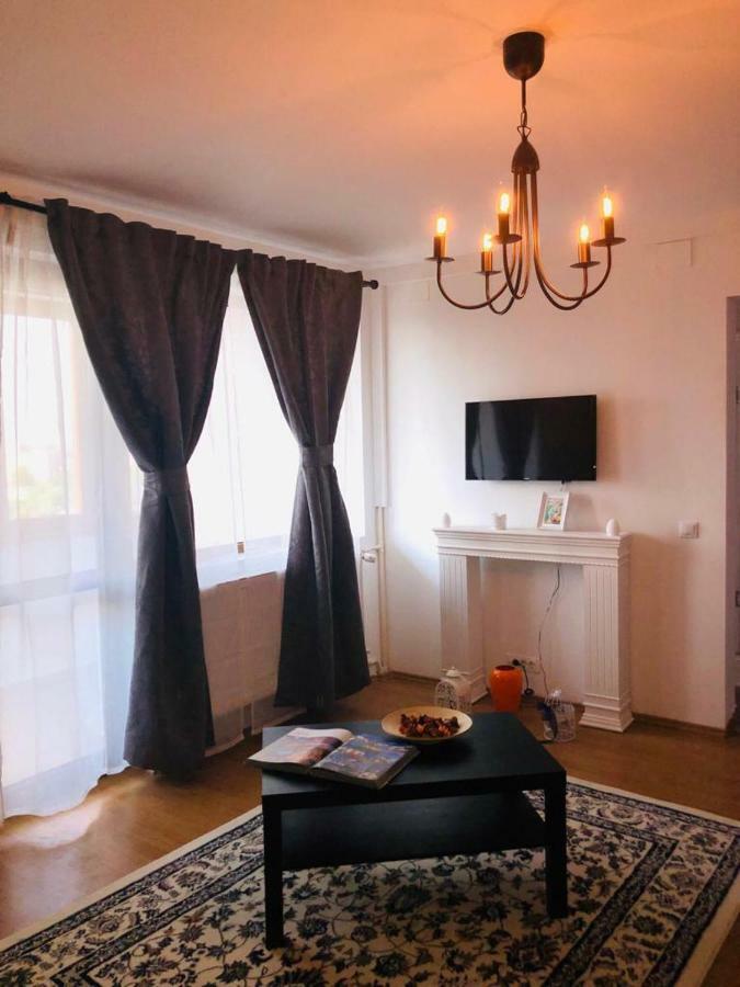 Modern & Elegant Apart *